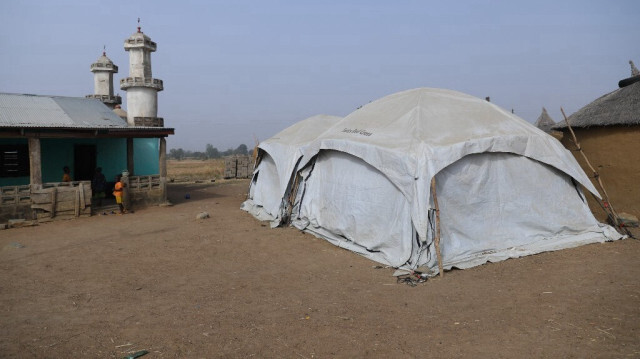 Une vue générale des tentes de réfugiés à Issakateng-Bausi, à Bawku, dans le nord du Ghana, le 7 décembre 2022.