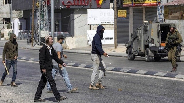 الضفة..إصابة 3 فلسطينيين بهجوم لمستوطنين في جنوب نابلس
