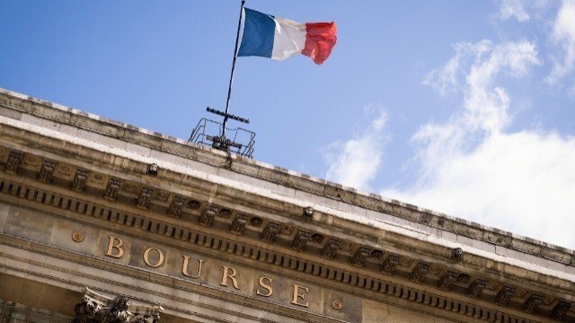 La Bourse de Paris était en nette hausse de 1,52% vers 11H45 GMT après avoir bondi de 2,8% dans les premiers échanges.
