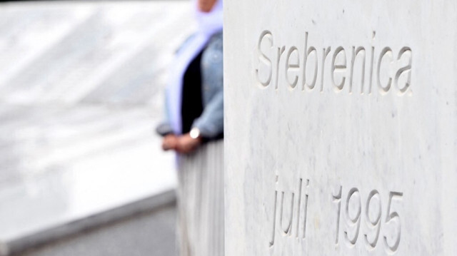 Une inscription indiquant "Srebrenica July 1995" au cimetière commémoratif de Srebrenica-Potocari, le16 mai 2024.