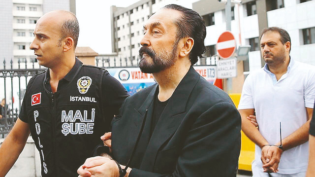 Adnan Oktar.