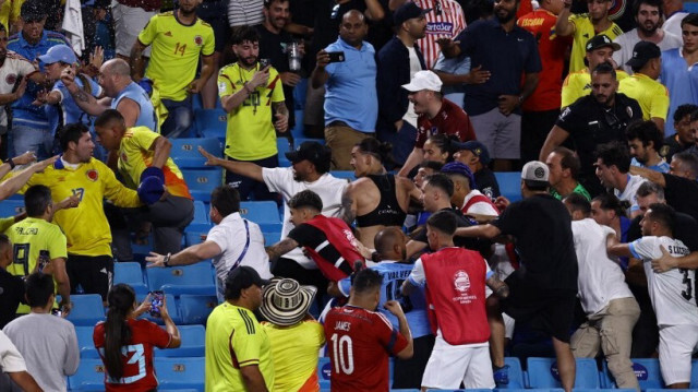 L'attaquant uruguayen Darwin Nuñez dans les tribunes après la demi-finale de la Copa America 2024 entre l'Uruguay et la Colombie, le 10 juillet 2024 à Charlotte, Caroline du Nord. 