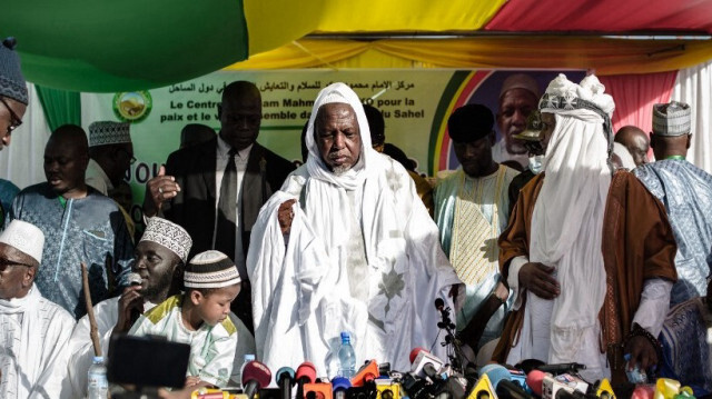 L'influent imam malien Mahmoud Dicko lors d'une réunion publique à Bamako le 28 novembre 2021. 