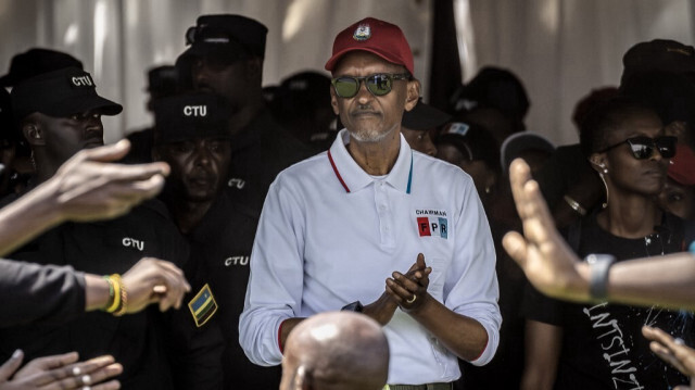 Le président sortant du Rwanda et candidat à la présidence du Front patriotique rwandais (FPR), Paul Kagame, arrive à son dernier meeting de campagne à Kigali, le 13 juillet 2024, avant les élections générales rwandaises de 2024. 