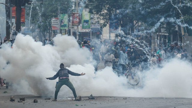 La police kenyane a annoncé mercredi 18 juillet 2024, l'interdiction de toute manifestation dans le centre de Nairobi suite aux violentes manifestations antigouvernementales. 