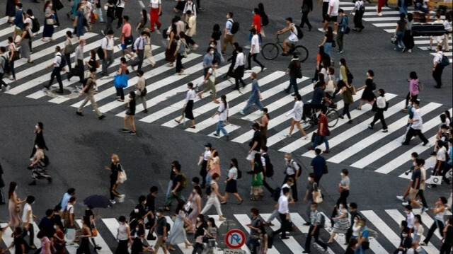 Japan sees biggest drop in population growth