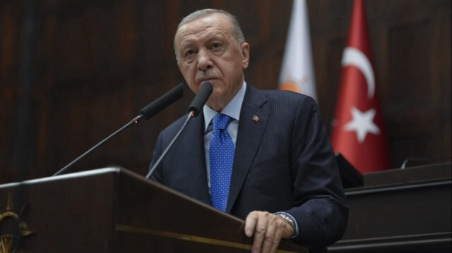 Le Président turc et chef du Parti de la justice et du développement (AK), Recep Tayyip Erdogan lors de la réunion du groupe de son parti à la Grande Assemblée nationale turque à Ankara, en Turkiye, le 24 juillet 2024.