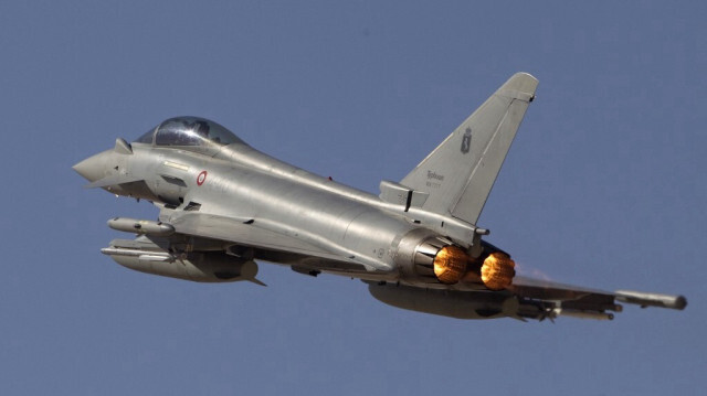 Un Eurofighter 2000 Typhoon de l'armée de l'air italienne.