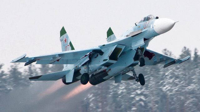 Su-27 savaş uçağı