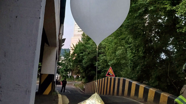 Les tensions entre les deux Corées montent d'un cran avec l'atterrissage de ballons-poubelles nord-coréens à Séoul.