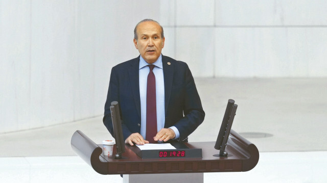 Namık Tan.