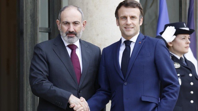 Nikol Paşinyan, Emmanuel Macron.