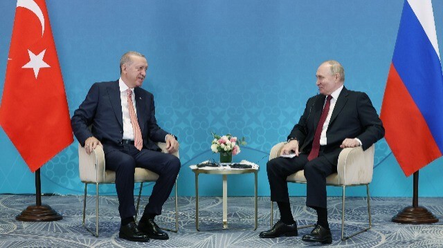 Le président de la République de Türkiye, Recep Tayyip Erdogan, et son homologue russe Vladimir Poutine, à Astana, le 3 juillet 2024.