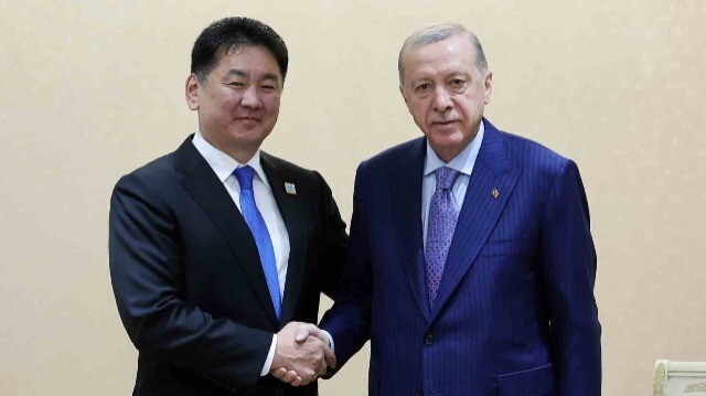 Le Président de la République de Türkiye, Recep Tayyip Erdogan, et le président de la Mongolie, Ukhnaagiin Khurelsukh.