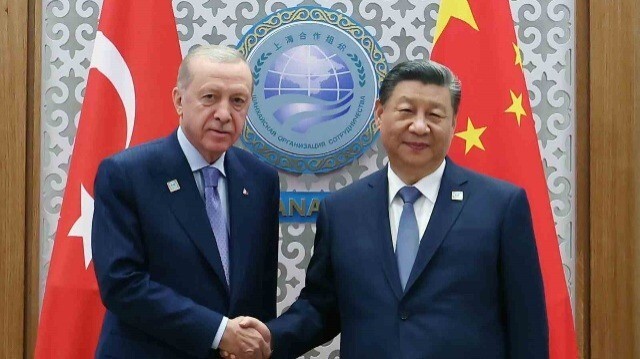Le président turc Recep Tayyip Erdogan et son homologue chinois Xi Jinping, à Astana, le 4 juillet 2024.
