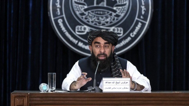 Le porte-parole des talibans Zabihullah Mujahid, lors d'une conférence de presse à Kaboul le 3 juillet 2024, après la troisième réunion de Doha.  