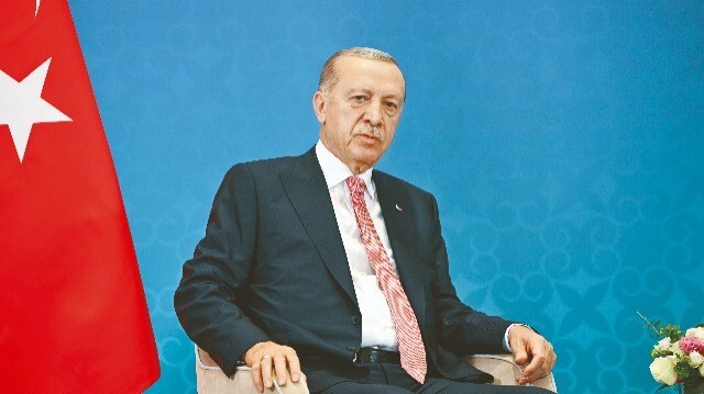 Cumhurbaşkanı Tayyip Erdoğan, Yeni Şafak Genel Yayın Yönetmeni Hüseyin Likoğlu'nun da aralarında olduğu gazetecilerin sorularını cevapladı.