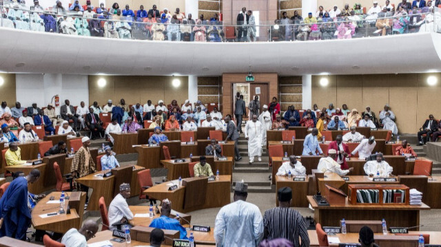 Vue générale de l'Assemblée nationale gambienne avant le discours sur l'état de la nation à Banjul le 27 juin 2024. 