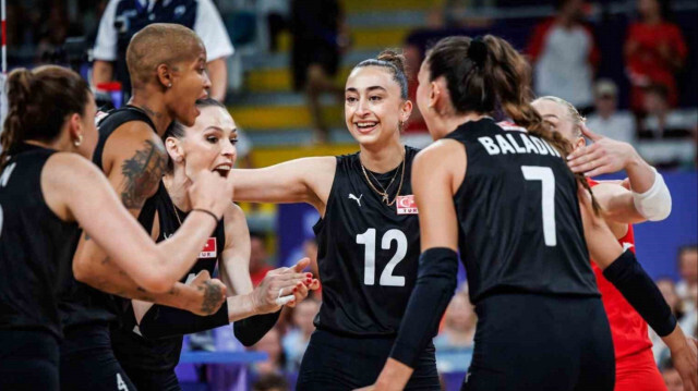 A Milli Kadın Voleybol Takımı, olimpiyatlarda çeyrek finale çıktı.