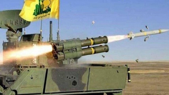 Tir non daté de missile Katioucha par le Hezbollah.