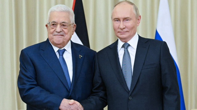 Le président palestinien Mahmoud Abbas et le président de la Fédération de Russie Vladimir Poutine, à Moscou, le 13 août 2024.