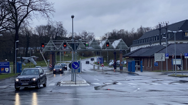 Almanya'da Köln-Wahn Askeri Hava Üssü sabotaj şüphesiyle bir süre kapatıldı.