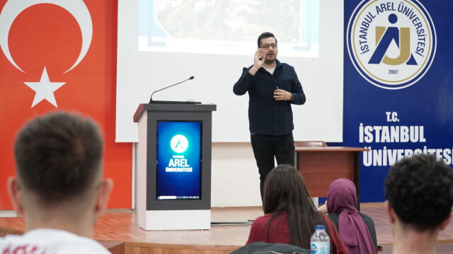 İstanbul Arel Üniversitesi Aday İlişkileri ve Tanıtım Ofisi Rehberlik Uzmanı Emre Çuhadar