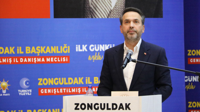 Enerji ve Tabii Kaynaklar Bakanı Alparslan Bayraktar, Gençlik ve Spor İl Müdürlüğü Konferans Salonu'nda düzenlenen AK Parti Zonguldak Genişletilmiş İl Danışma Meclisi Toplantısı'na katıldı. 