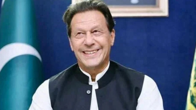 عمران خان نے 1975 میں آکسفورڈ سے تعلیم حاصل کی تھی