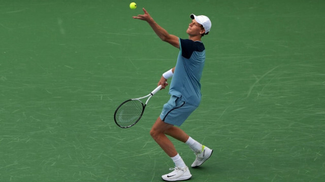 Jannik Sinner lors de son match contre Alexander Zverev lors du 8e jour de l'Open de Cincinnati dans l'Ohio.