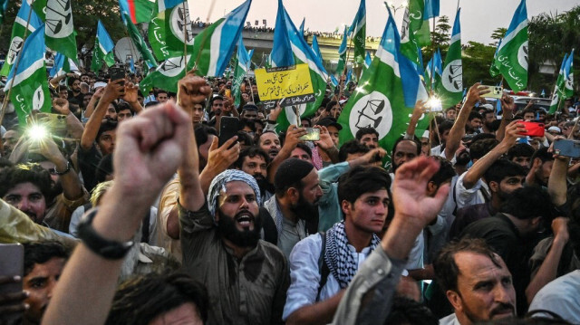 Des militants et des sympathisants du Jamaat-e-Islam, à Islamabad, au Pakistan, le 26 juillet 2024.