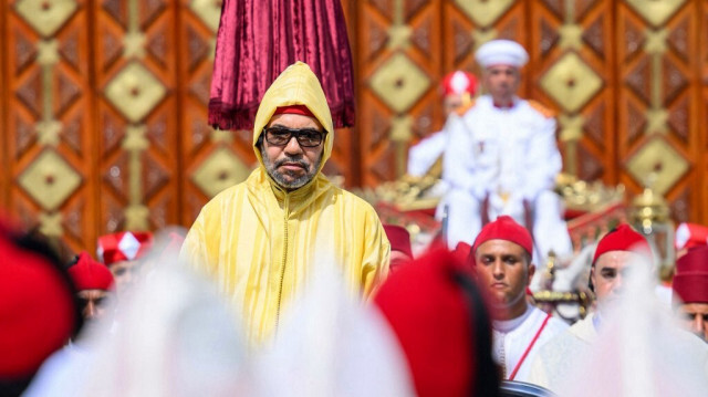 Le roi du Maroc, Mohammed VI, assiste à la cérémonie d'allégeance pour le 25e anniversaire de son intronisation, au palais de Tétouan, le 31 juillet 2024.