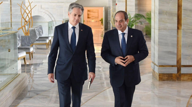 Le président égyptien Abdel Fattah el-Sisi rencontre le secrétaire d'État américain Antony Blinken au Caire, Égypte, le 20 août 2024.