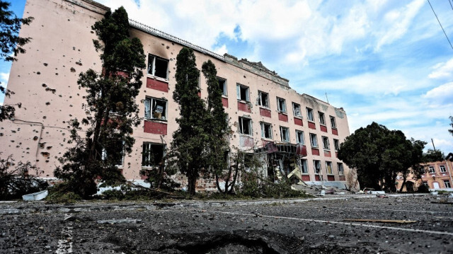 Un bâtiment endommagé dans la ville russe de Soudja, sous contrôle ukrainien, dans la région de Koursk, le 16 août 2024.