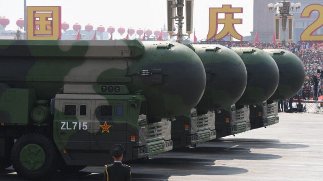 Les missiles balistiques intercontinentaux à capacité nucléaire DF-41 de la Chine.