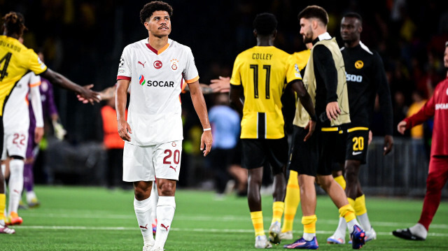 Gabriel Sara de Galatasaray à la fin du match de barrage aller de l'UEFA Champions League entre les Young Boys et Galatasaray au stade Wankdorf à Berne, Suisse, le 21 août 2024. 