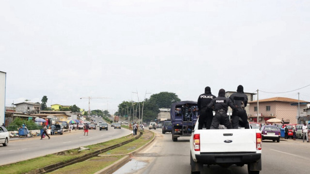 Le ministre gabonais de la Justice a ordonné le retour en détention provisoire de deux jeunes suspects de viol et meurtre après une forte indignation sur les réseaux sociaux. 