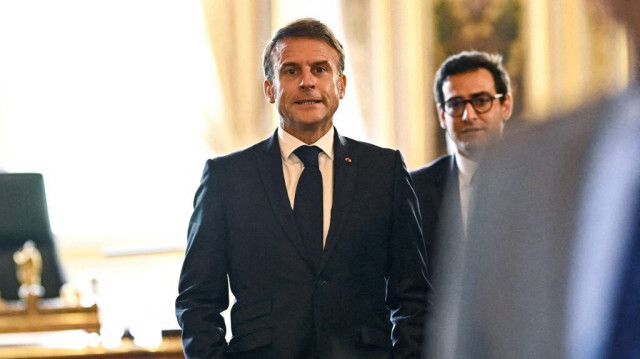 Le président français Emmanuel Macron et le ministre français des Affaires étrangères et européennes Stéphane Sejourne assistent au Forum mondial pour la souveraineté et l'innovation en matière de vaccins au ministère français des Affaires étrangères, au Quai d'Orsay, à Paris, le 20 juin 2024.