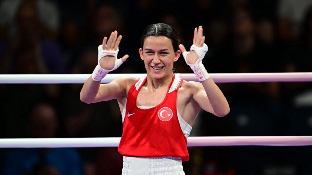  Finale yükselen Hatice Akbaş sevinç yaşadı.  