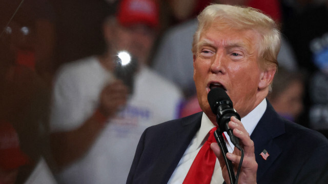 L'ancien président des États-Unis et candidat républicain à l'élection présidentielle de 2024, Donald Trump, s'exprimant lors d'un meeting de campagne au Georgia State University Convocation Center à Atlanta, Géorgie, le 3 août 2024.