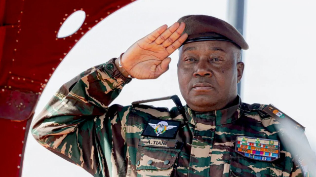 Le président de la Transition du Niger, Abdourahamane Tiani, a accusé la France de chercher à déstabiliser son pays et de collaborer avec des groupes terroristes en Afrique de l'Ouest.