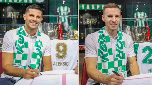 İki futbolcu da sözleşmeyi imzaladı.