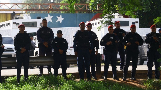 Des membres de la police nationale de Carabobo dans l'État de Carabobo, au Venezuela.
