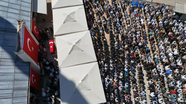 Şehit Astsubay Kıdemli Çavuş Muhammet Kalaz son yolculuğuna uğurlandı.