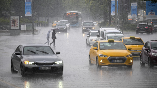 Meteorolojiden Ankara için kuvvetli yağış uyarısı yapıldı. 