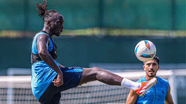 Batista Mendy, bu sezon 8 maçta görev aldı. 