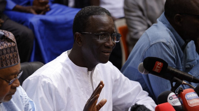 Amadou Ba, ancien Premier ministre du Sénégal et candidat à la présidentielle de mars 2024 de la coalition Benno Bokk Yakaar (BBY), s'exprime lors d'une conférence de presse à Dakar le 25 mars 2024.