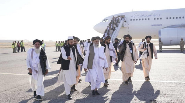 S.E. Alhaj Mullah Mohammad Hassan Akhund, le Premier ministre de l'Émirat islamique d'Afghanistan, est arrivé dans la ville de Herat le 11 septembre 2024, à la tête d'une délégation de haut niveau.