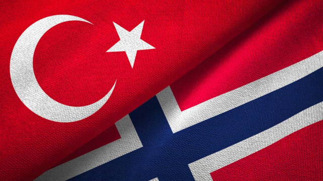 Türkiye ve Norveç bayrakları. 