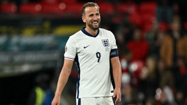 L'attaquant anglais Harry Kane célèbre son deuxième but lors du match aller de la Ligue B - Groupe 2 de la Ligue des Nations de l'UEFA entre l'Angleterre et la Finlande au stade de Wembley à Londres, le 10 septembre 2024.  